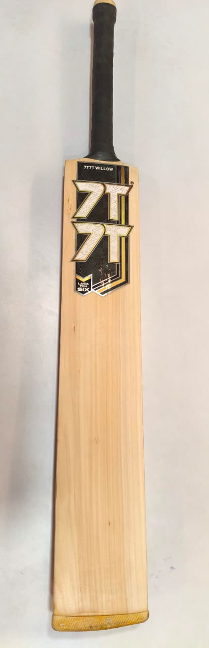 Gold Edition Cricket Bat View 3